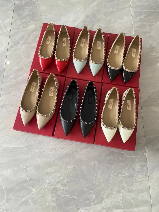 Valentino Garavani Casual Shoes Pointed-Toe Studded Ballet Flats product detail image 2