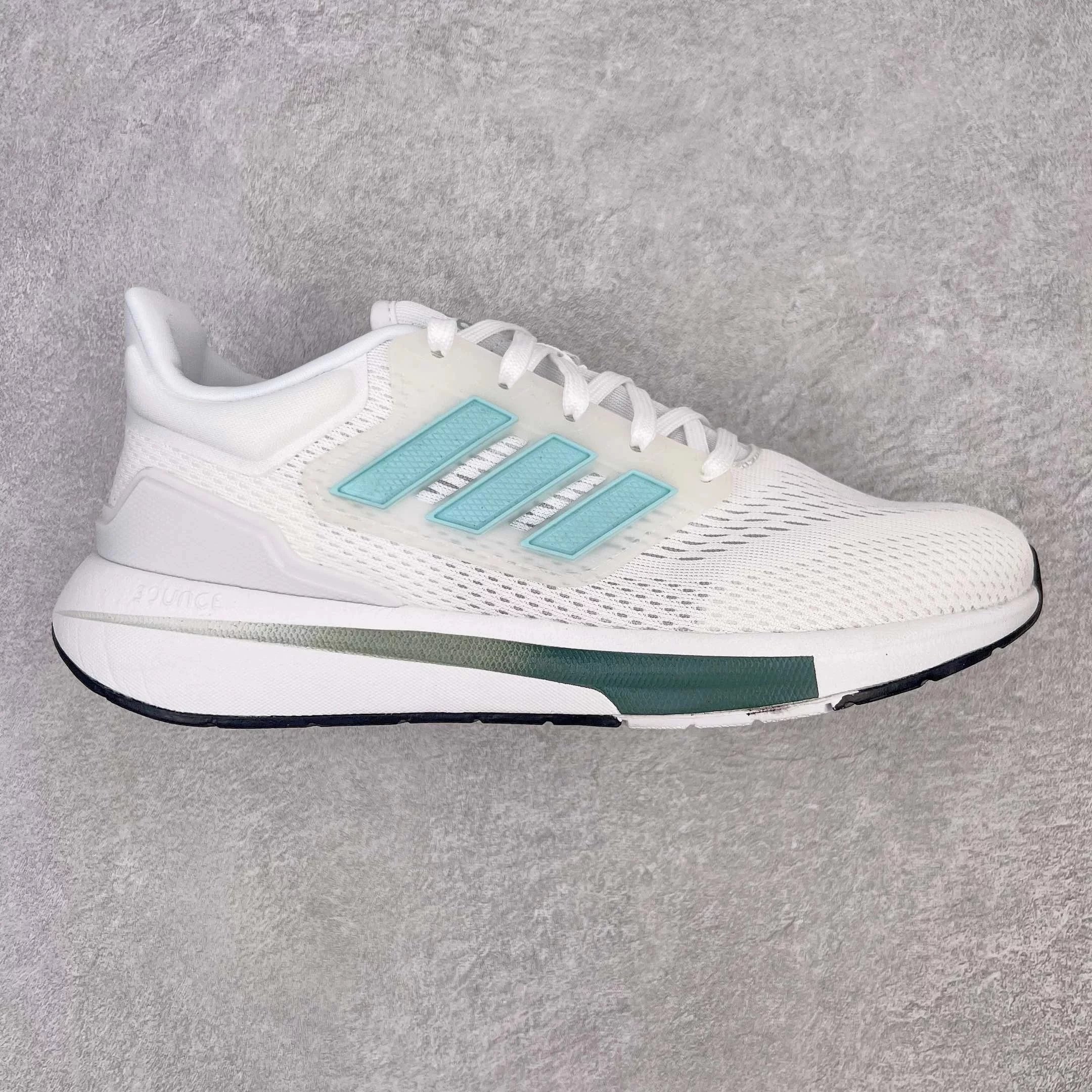 Adidas Sneakers EQ21 Run — White and green 1