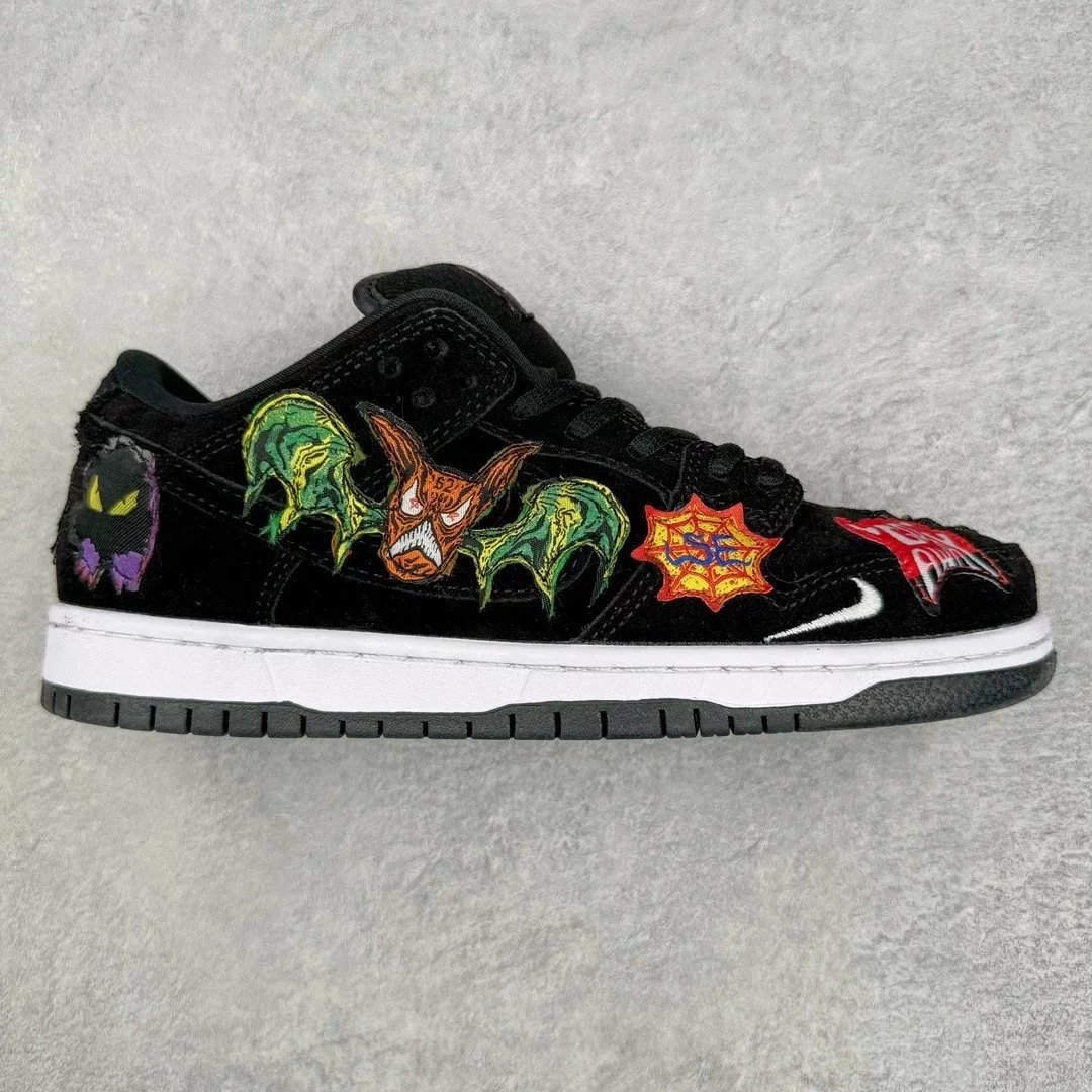 Nike Sneakers Dunk Low Custom Graphic — Black Bat