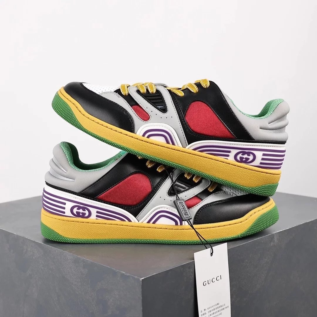 Gucci Sneakers Basket low-top — Gray red black