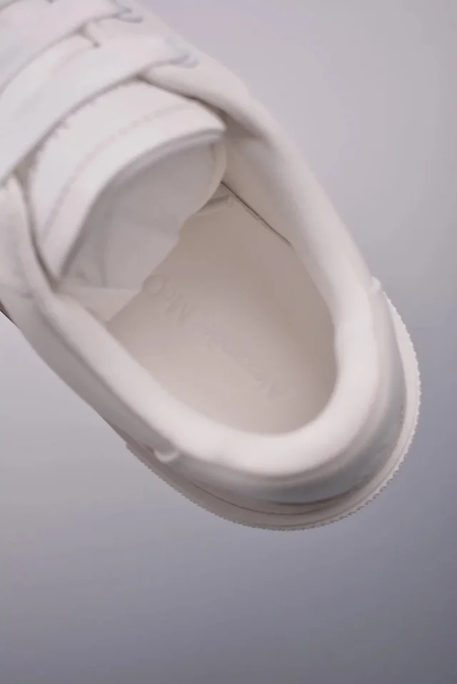 Alexander McQueen Sneakers Oversized low-top product detail image 9