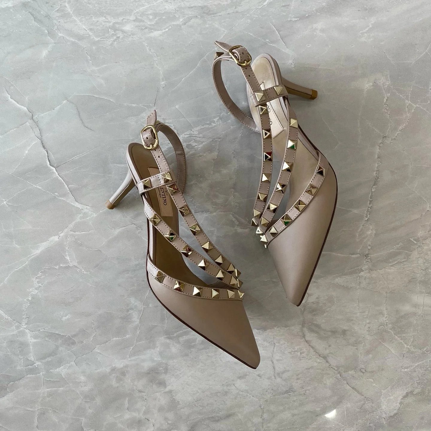 Valentino Garavani Casual Shoes Pointed-Toe Studded Ballet Flats — Mid-heel Rivet Apricot Sheepskin