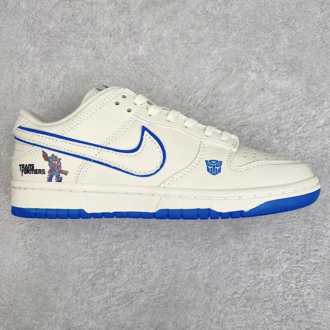 Nike Sneakers Dunk Low — White and blue