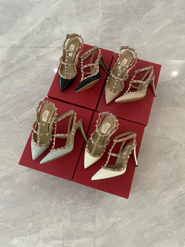 Valentino Garavani Casual Shoes Pointed-Toe Studded Ballet Flats product detail image 10