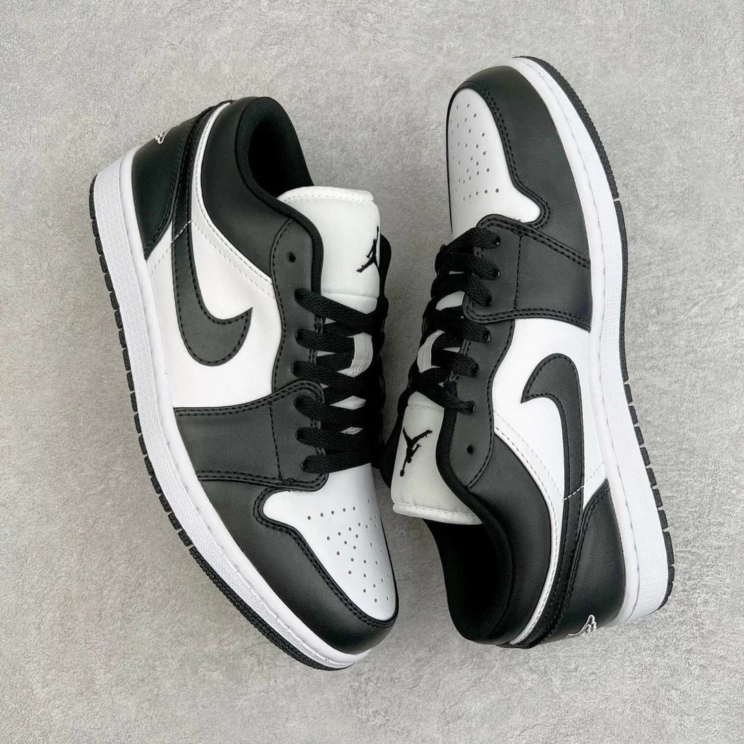 Nike Sneakers Air Jordan 1 Low — Black and white panda