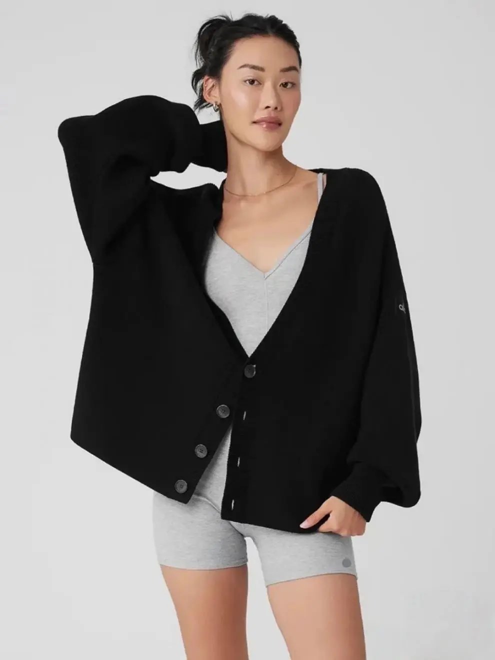 Alo Yoga Essential V-Neck Cardigan Black - 17