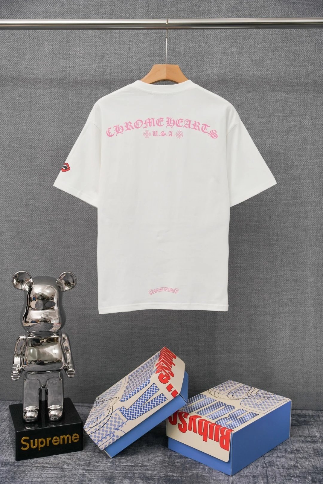 KT02 White