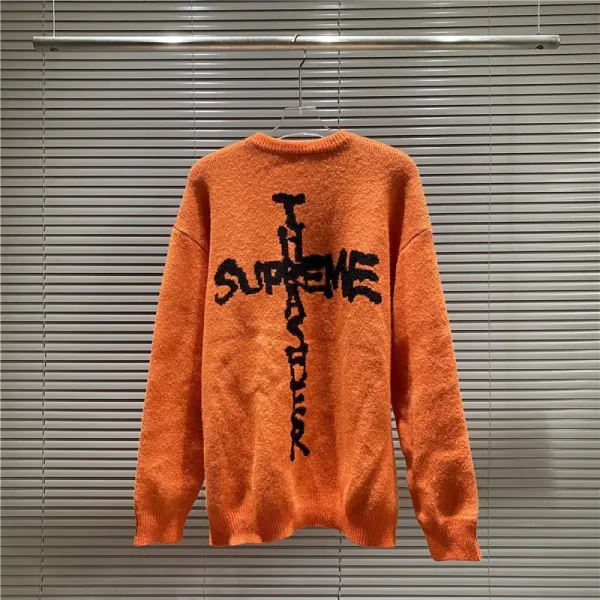 Design Oversized Crewneck Knit Sweater in Charcoal Gray - 4