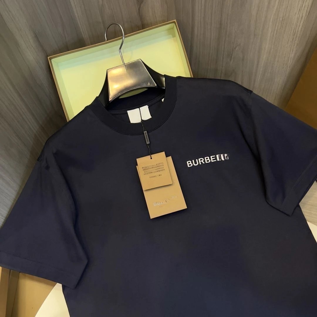 Bao Xiao minimalist short-sleeve T-shirt for men and women