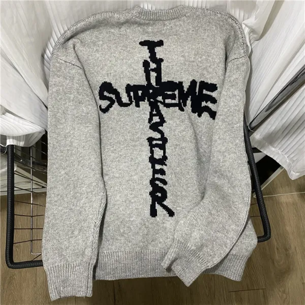 Design Oversized Crewneck Knit Sweater in Charcoal Gray - 11