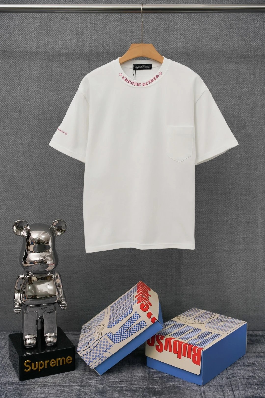KT04 white