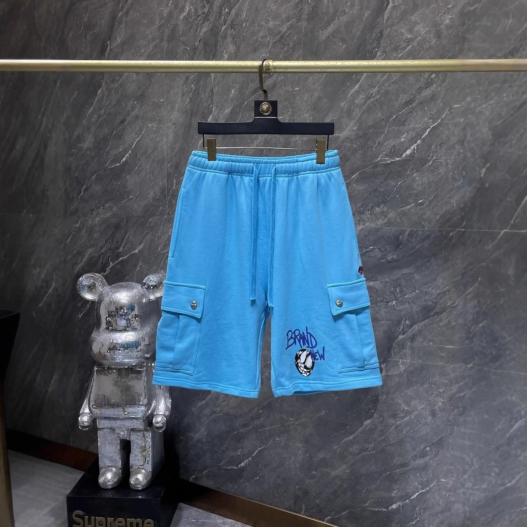 25 New Blue Graffiti-Patterned Shorts with Red Lip Embroidery and Large Pockets