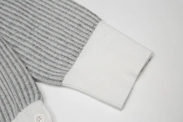 Thom Browne 4-Bar Stripe Ribbed Sweater Gray - 10