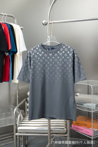 Louis Vuitton Monogram Gradient Gray T-Shirt - 1