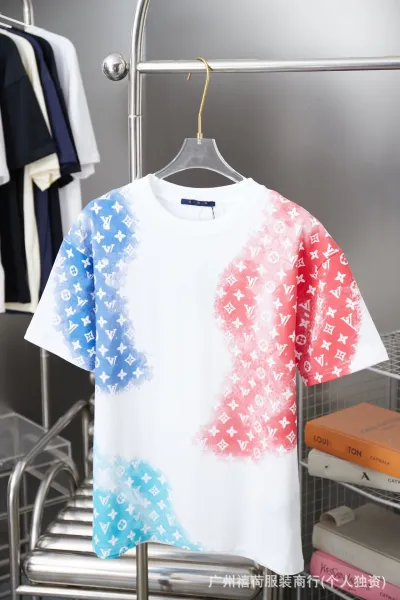 Louis Vuitton Monogram Gradient Print T-Shirt White Multicolor - 1