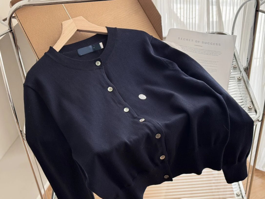Classic Long Sleeve Crewneck Knit photo 5