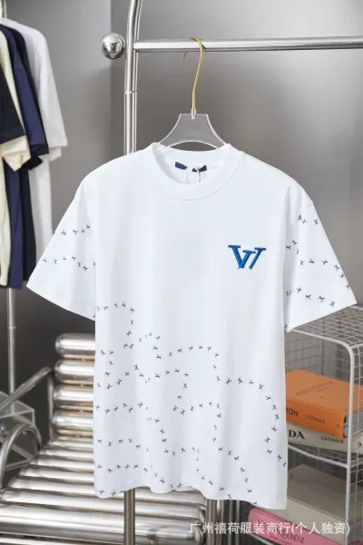 Louis Vuitton Monogram Print White T-Shirt - 1