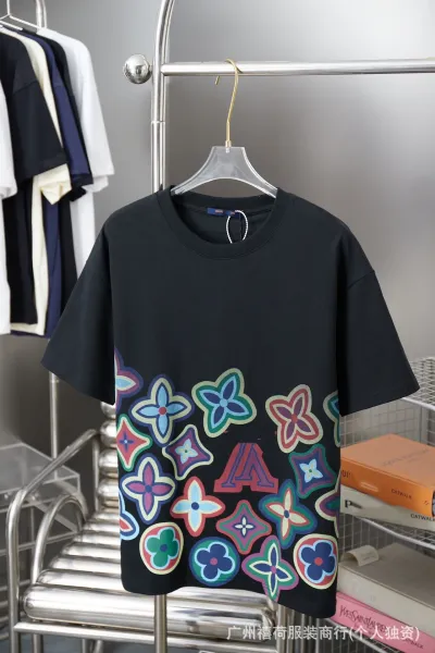 Louis Vuitton Monogram Flower Print Black T-Shirt - 1