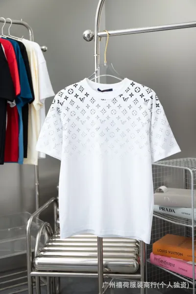 Louis Vuitton Monogram Gradient Print White T-Shirt - 1