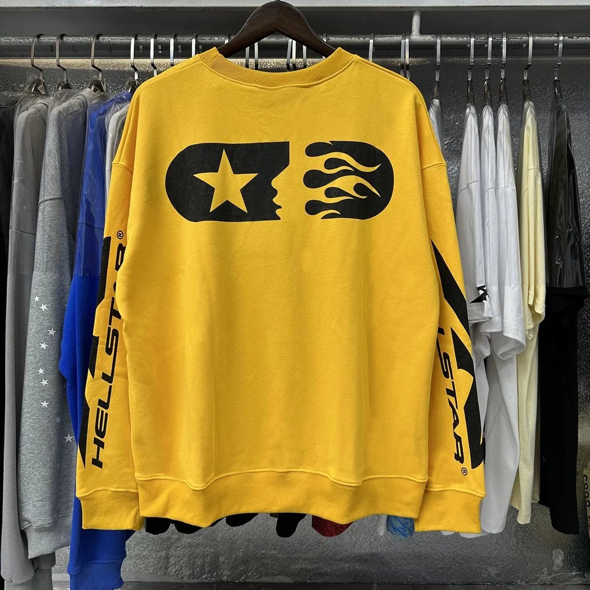 Design Flame Print Yellow Sweatpants - 10