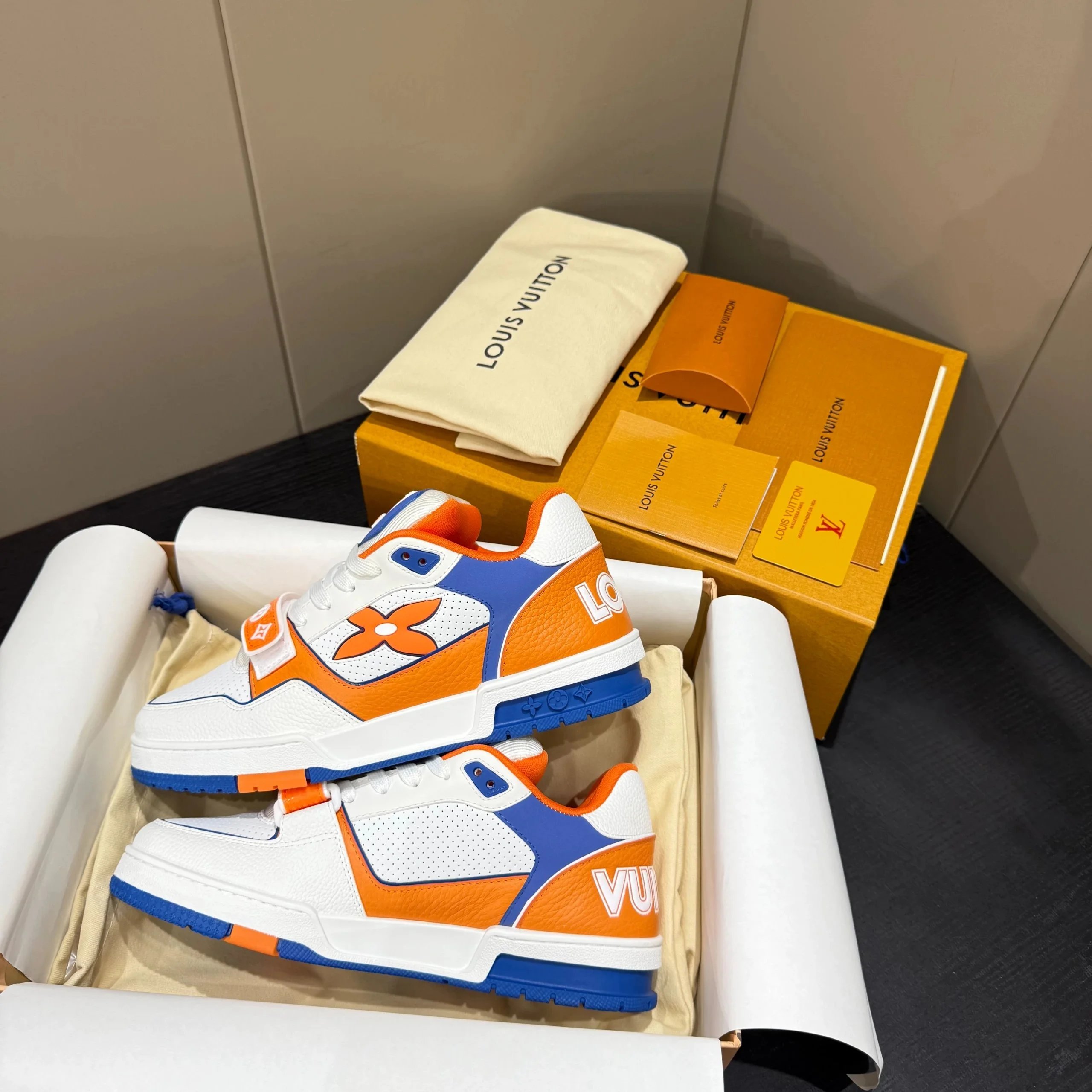 LV Velcro New Color Scheme