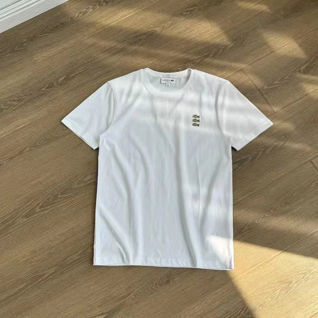 Short-Sleeved T-Shirt photo 4