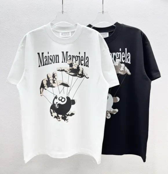 Design Abstract Numbered 'W' Graphic T-Shirt White - 8