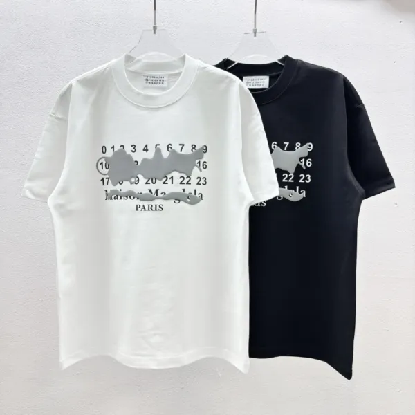 Design Abstract Numbered 'W' Graphic T-Shirt White - 5