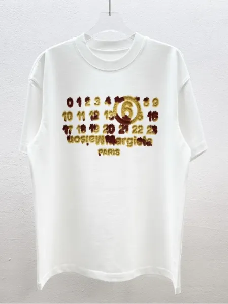 Design Abstract Numbered 'W' Graphic T-Shirt White - 33