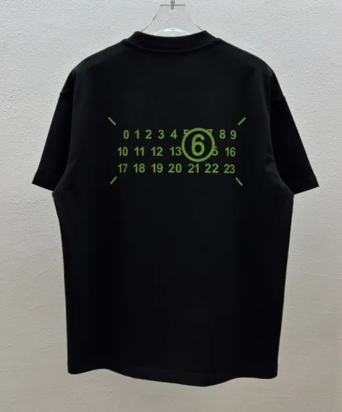 Design Abstract Numbered 'W' Graphic T-Shirt White - 30