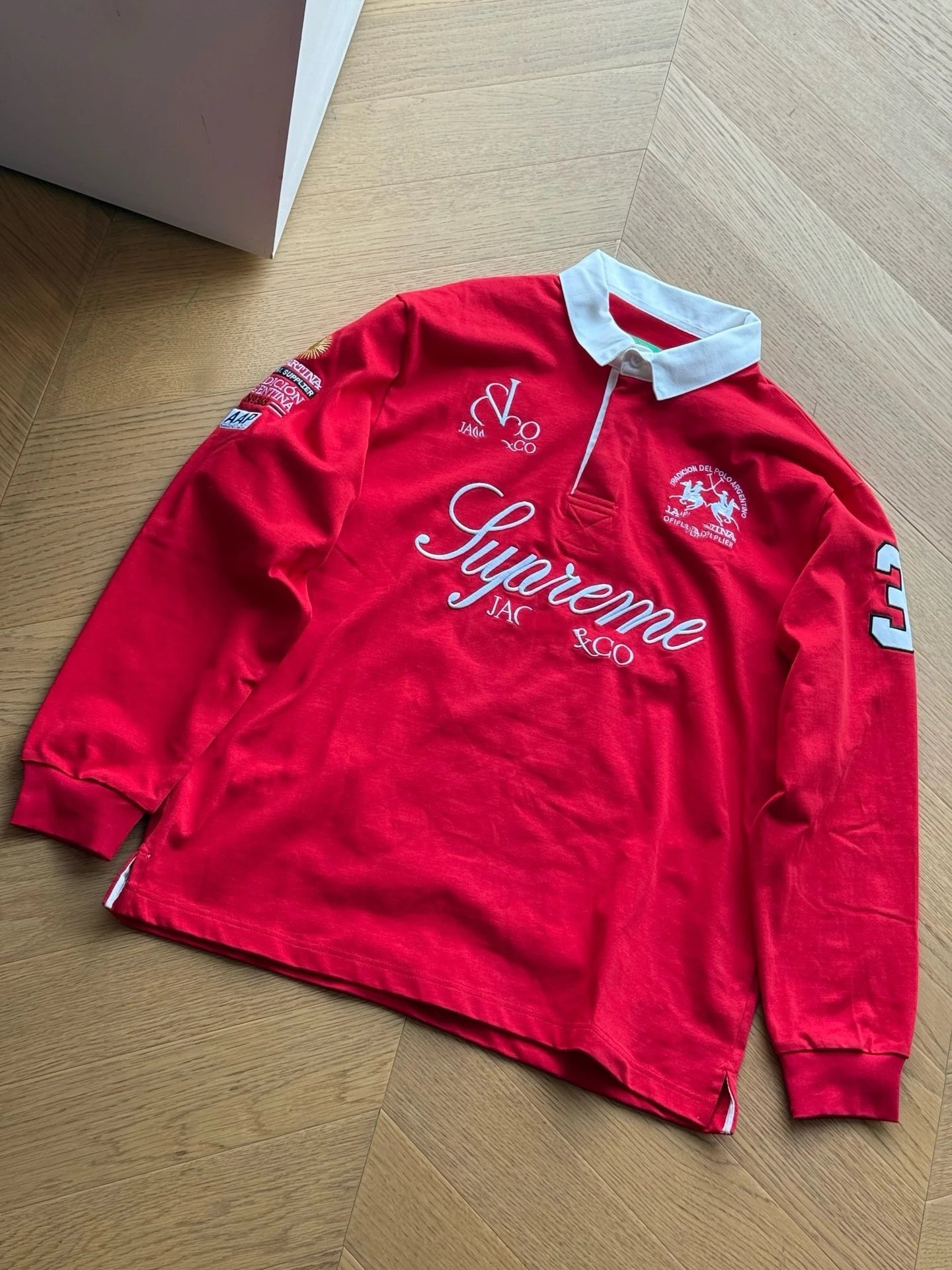 Polo Collar Long Sleeve Couple Sweatshirt photo 3