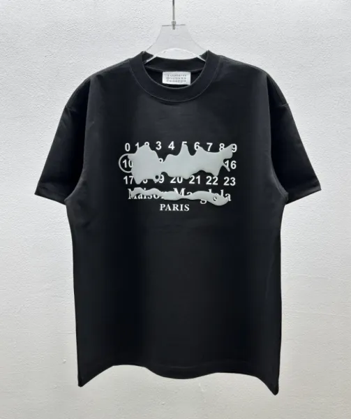Design Abstract Numbered 'W' Graphic T-Shirt White - 20