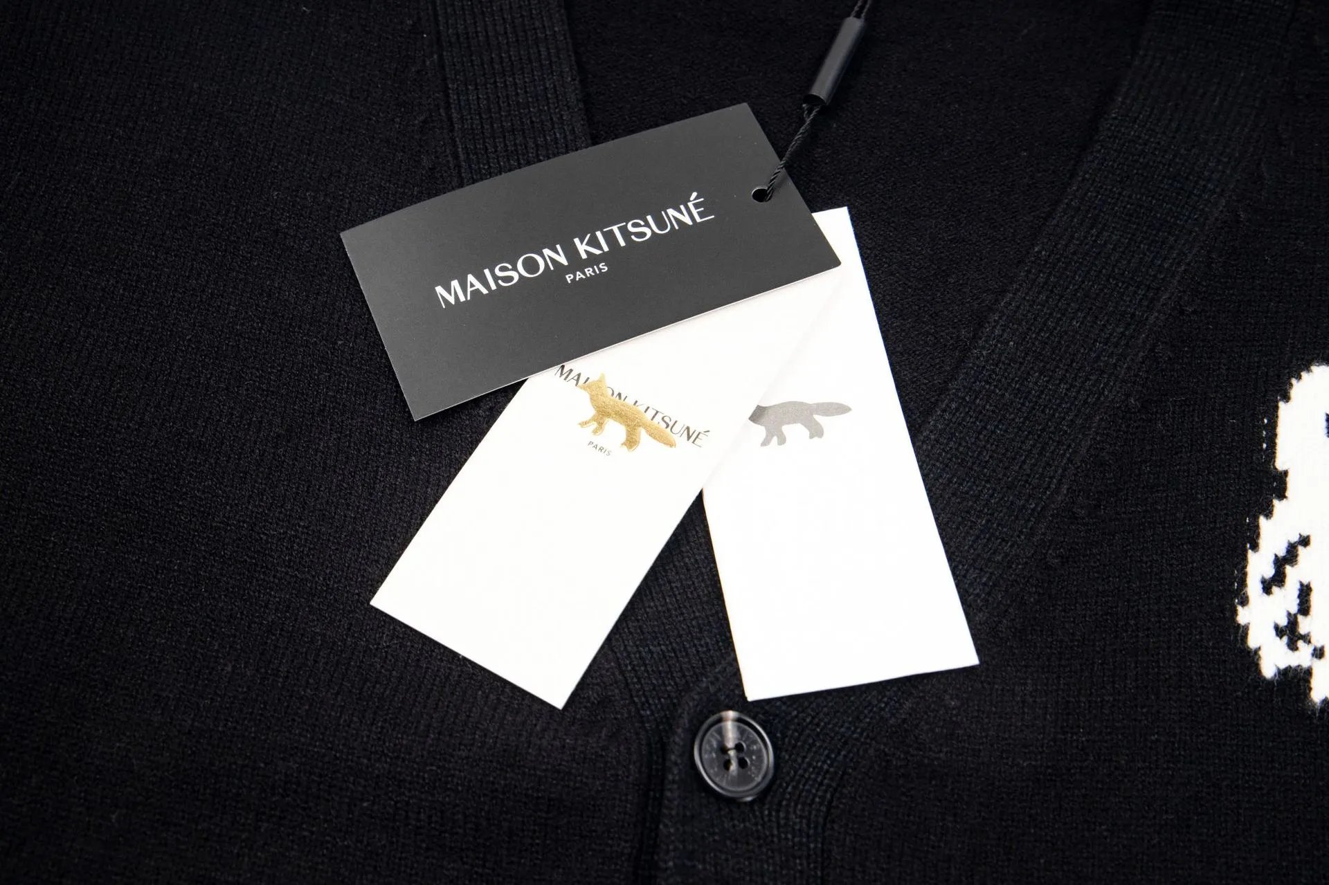 Maison Kitsuné Fox Embroidered Cream Sweater - 30