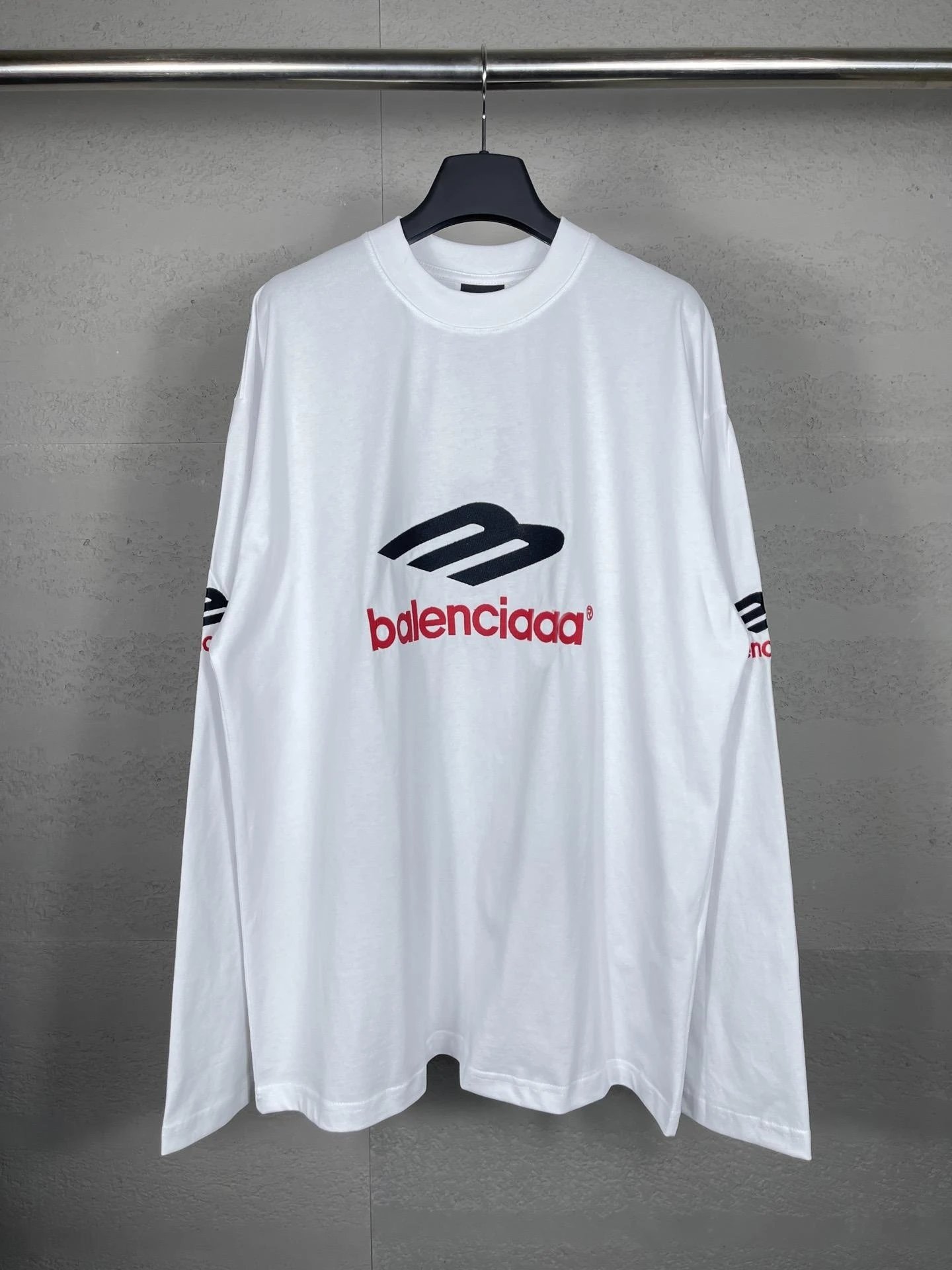 Balenciaga Sporty Longsleeve 2