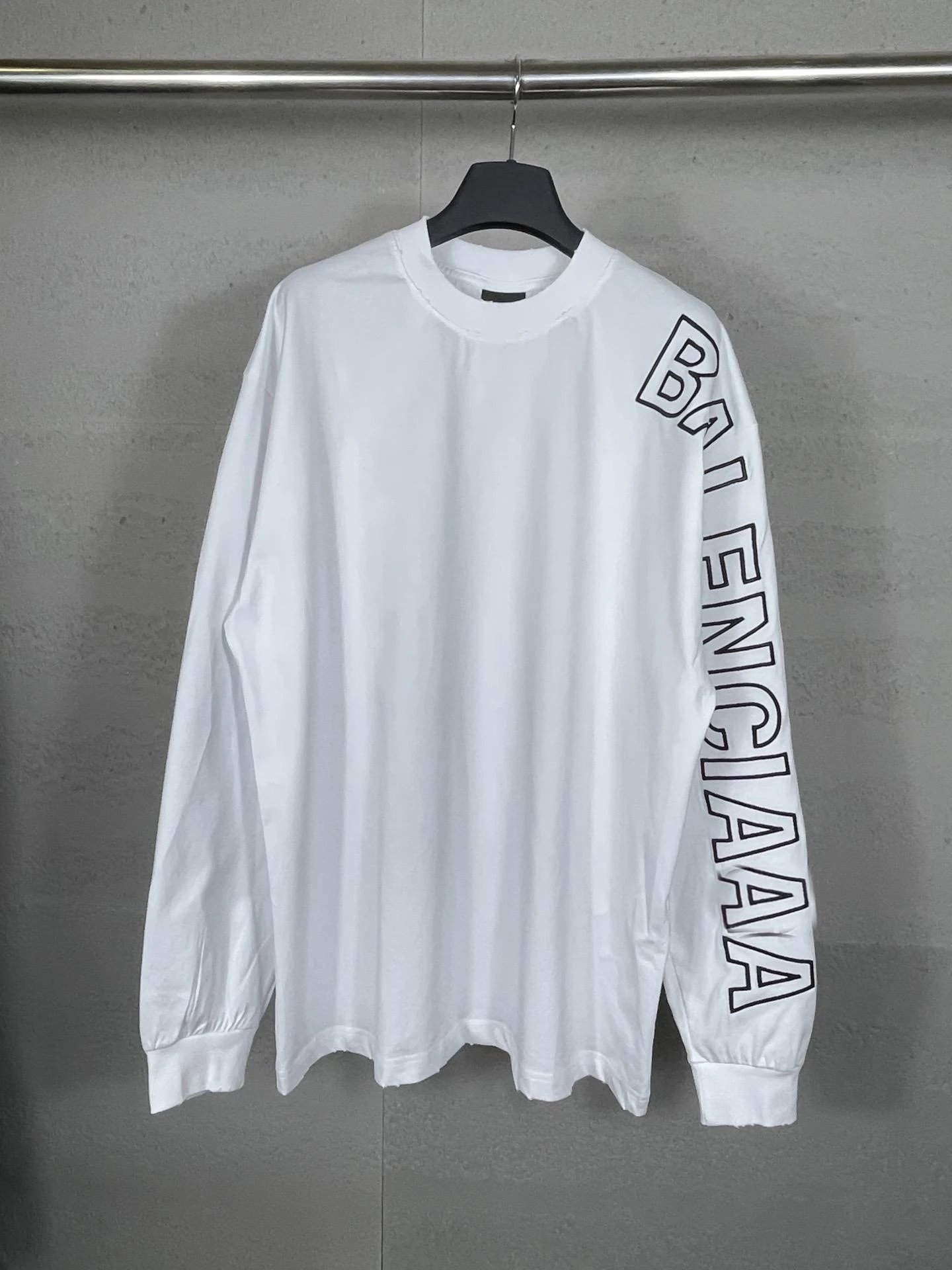 Balenciaga Logo Longsleeve 3