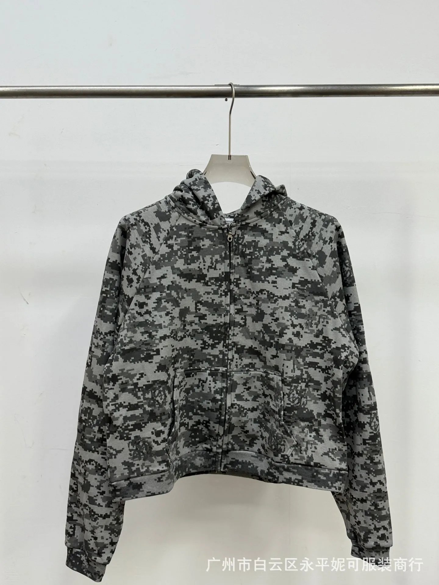 绿迷彩/拉链卫衣