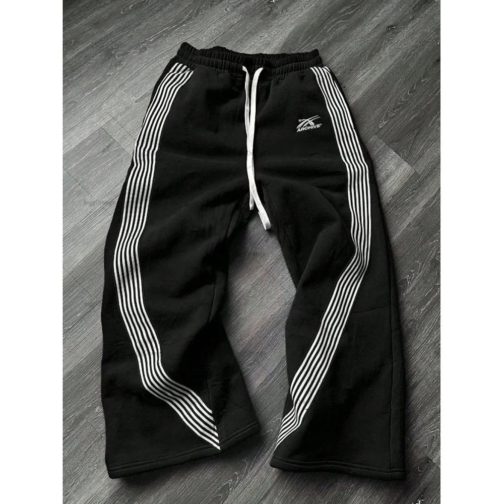 2147 Embroidered Black