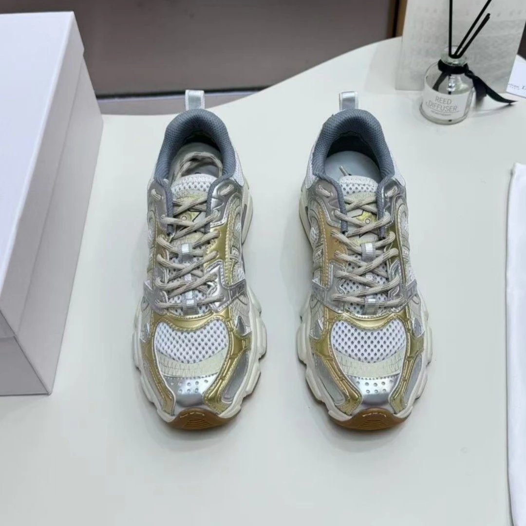 Dior B23 Oblique Black and White Chunky Sneakers - 10