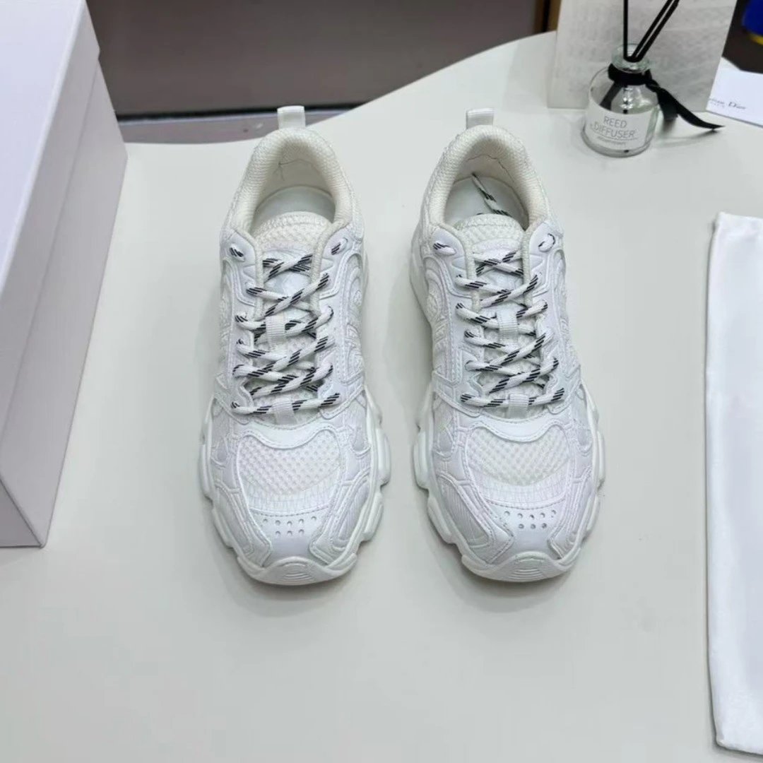 Dior B23 Oblique Black and White Chunky Sneakers - 6