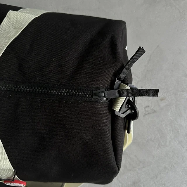 Corteiz Travel Bags Alcatraz Logo Duffel Bag product detail image 12