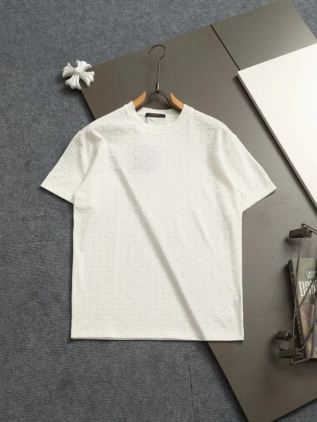 Louis Vuitton T-Shirts Monogram-patterned short-sleeve T-shirt product detail image 12