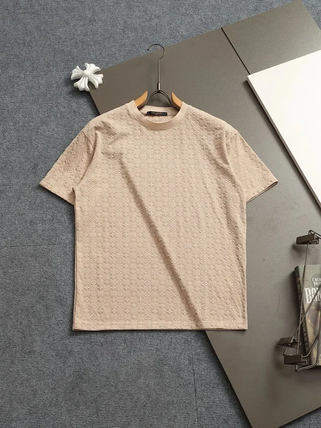 Louis Vuitton T-Shirts Monogram-patterned short-sleeve T-shirt product detail image 15