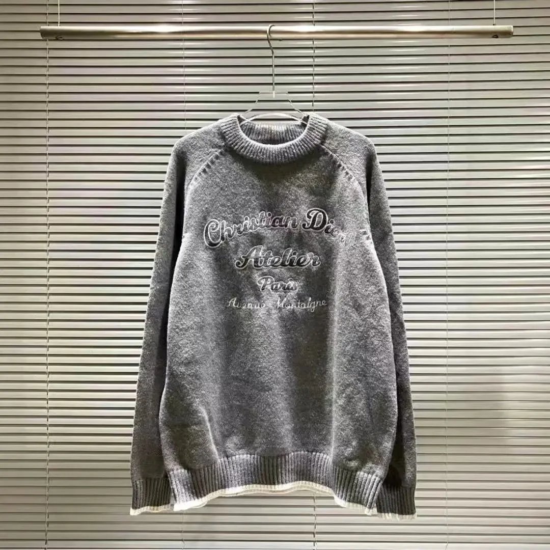 Round neck sweater 5