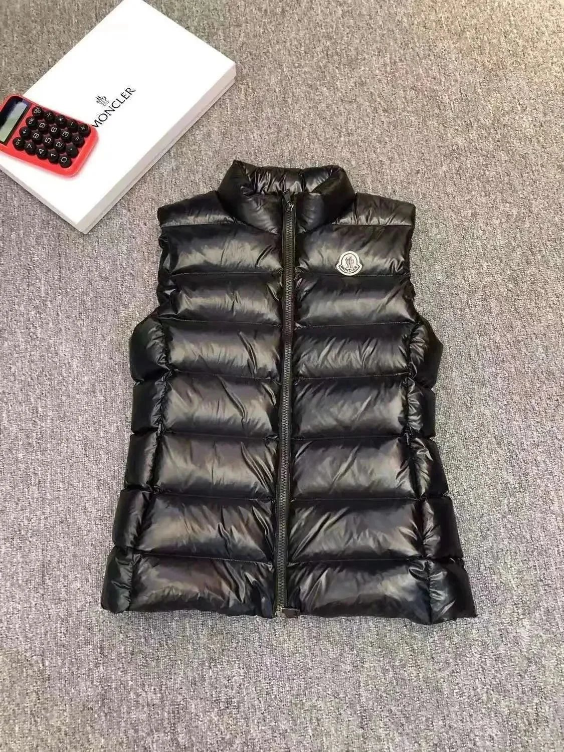 蒙+马甲羽绒带N.F.C+inspreadsheet.com