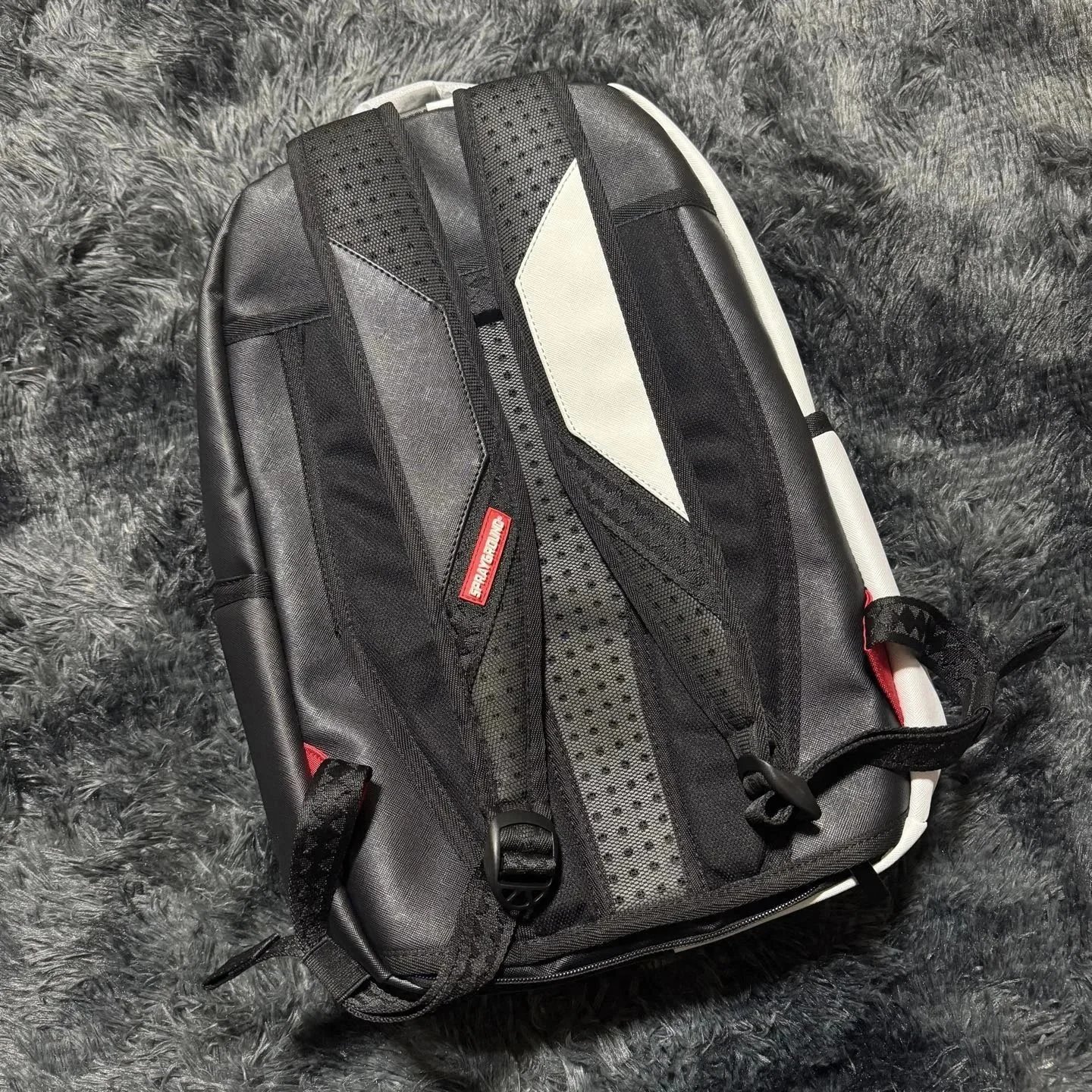 Design Sprayground Shark Mouth Graffiti Checkered Backpack Pink Black White Mini Backpack - 4
