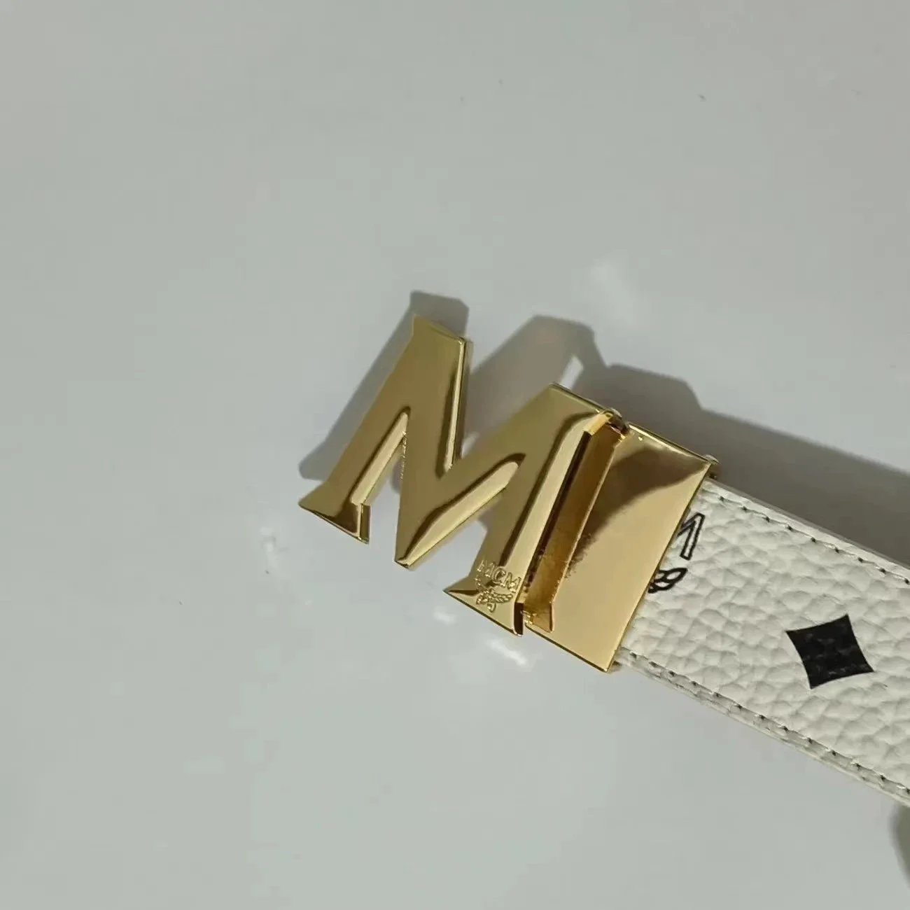 White Gold Buckle