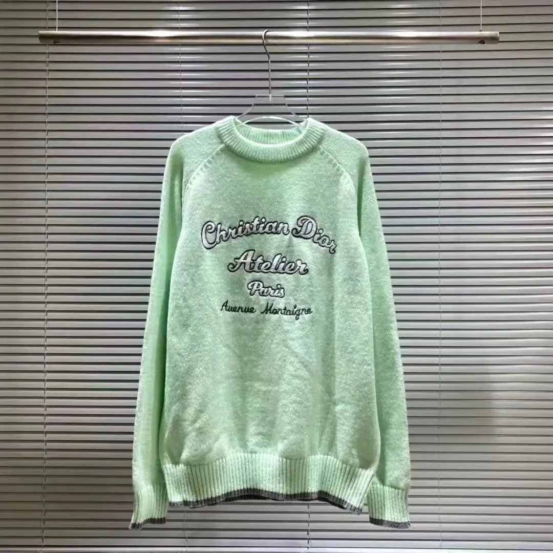 Round neck sweater 6