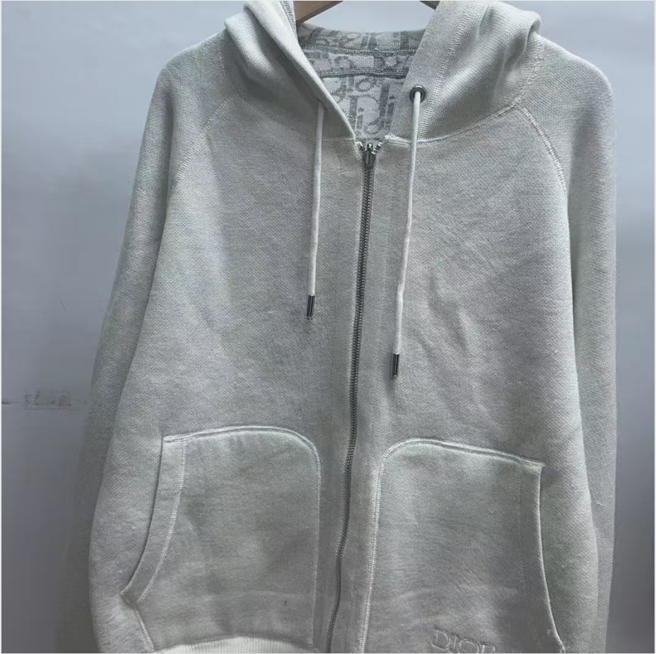 Double sided gray zipper