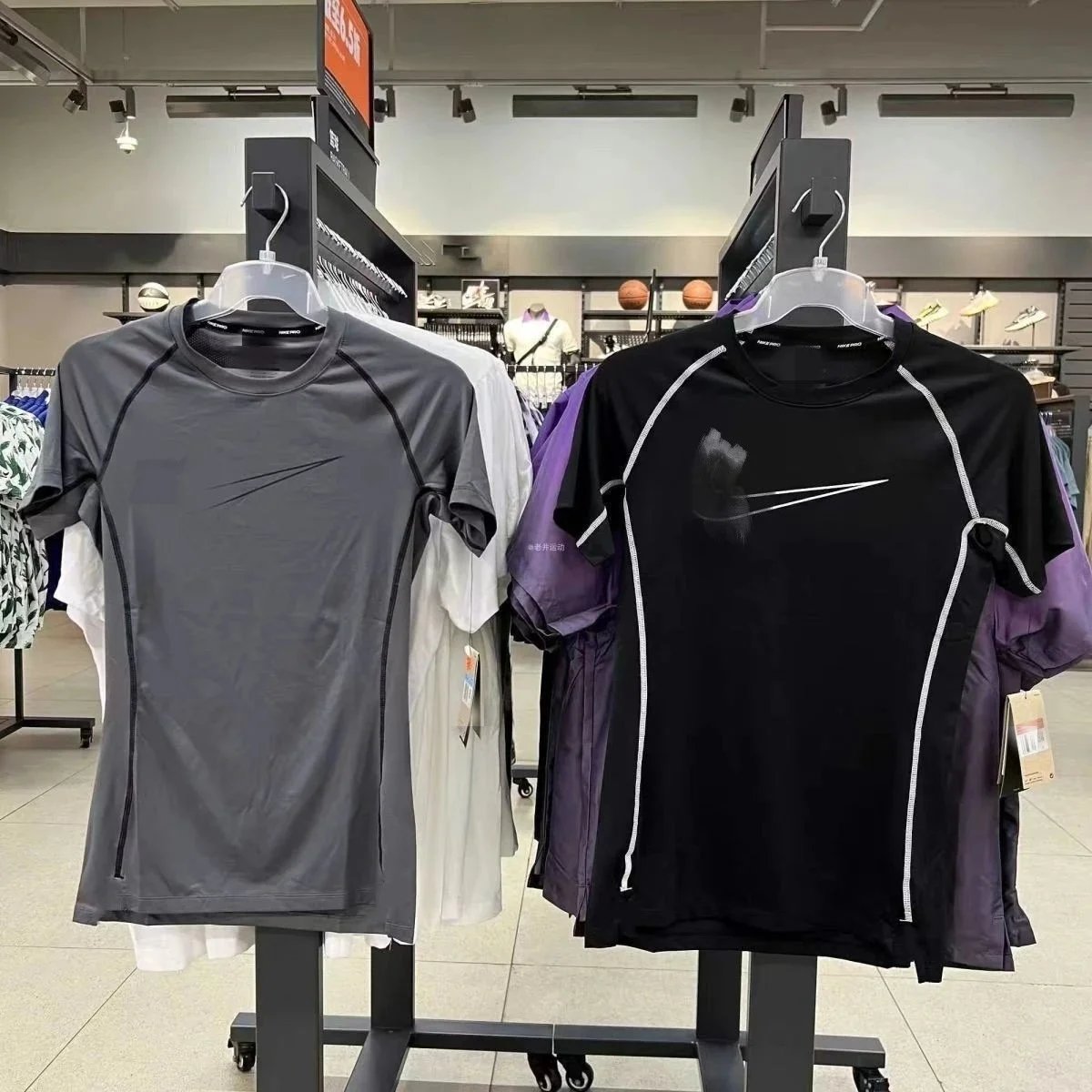 【 DX38-19 】 New sports bodysuit basketball running fitness height elastic short sleeved quick drying breathable track and field running compression T-shirt