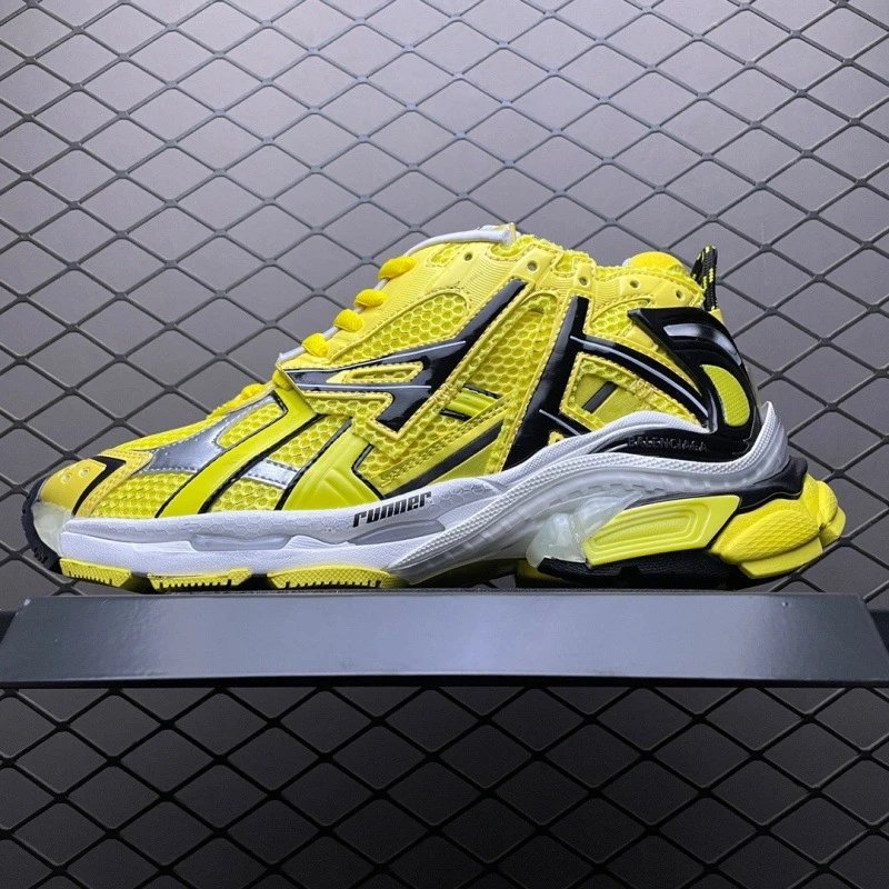Balenciaga Sneakers Runner image 3